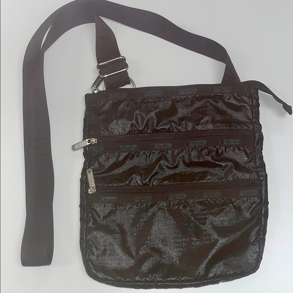 LeSportsac Black Nylon Crossbody Bag larger size - Picture 1 of 8